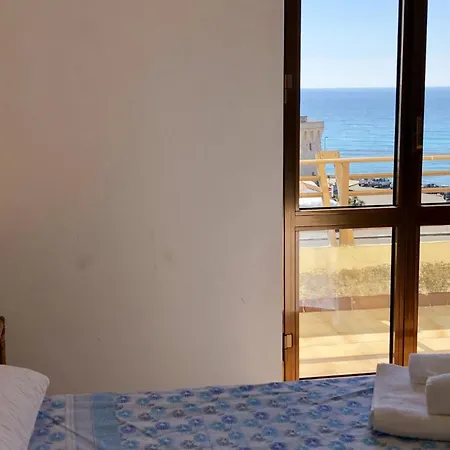 Accomodation Sul Mare 2 شقة